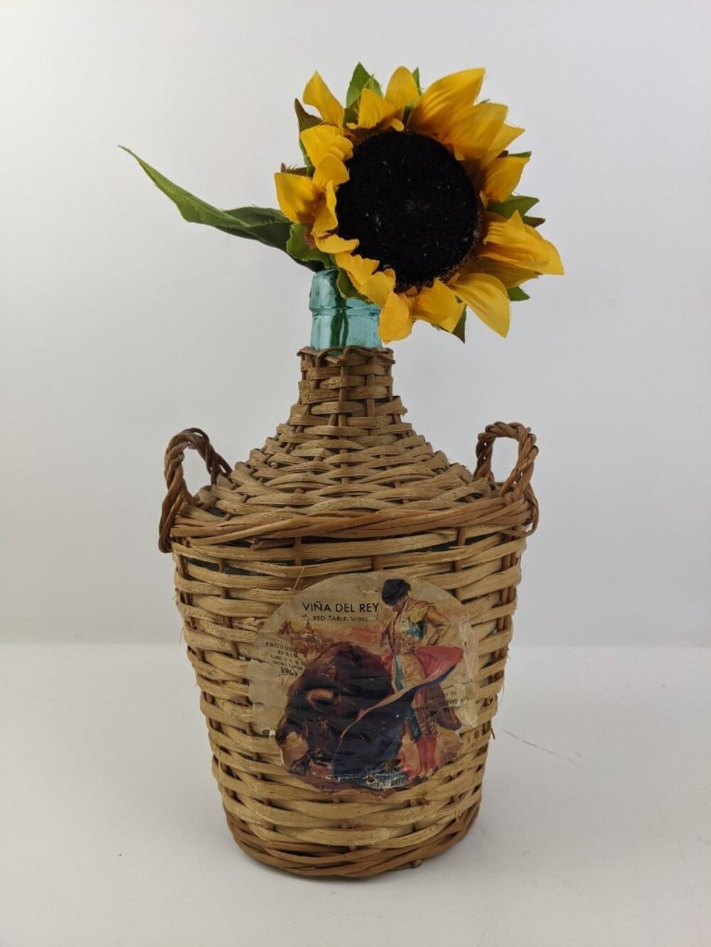 Wicker Wrapped Clear Glass Wine Bottle Jug with Handle Spain Vina Del Rey 12"